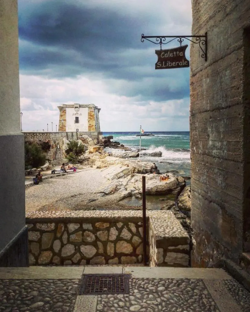 Casamare - By The Sea, Trapani Old Town Apartment Italy