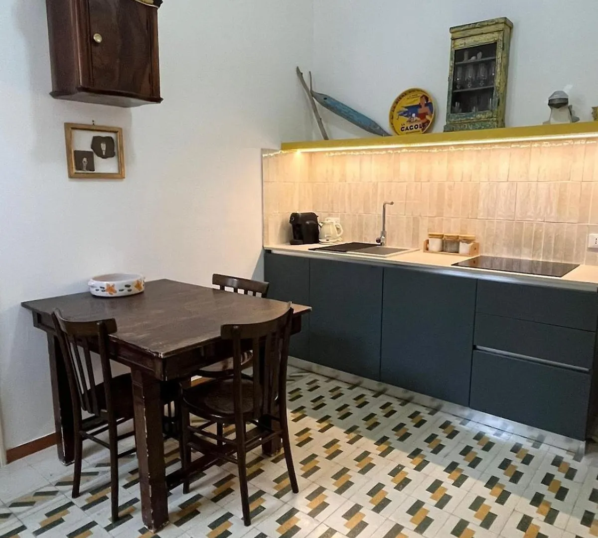 Casamare - By The Sea, Trapani Old Town Apartment 0*,  Italy